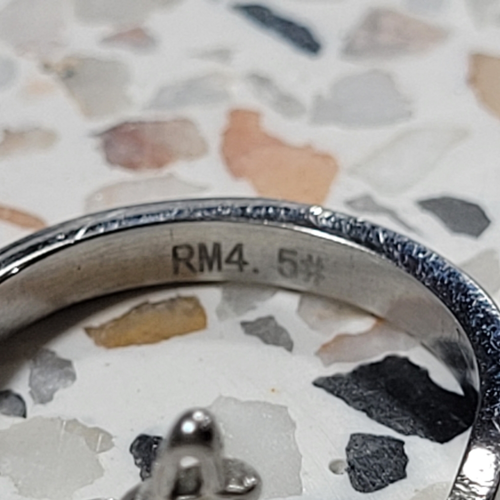 Cursive Ctr Little Ring. - image 4